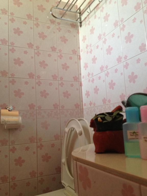 Chok-Wasana Guest House Mae Sariang Rom bilde